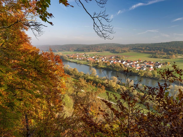 Blick vom Schwarzenfels auf Matting