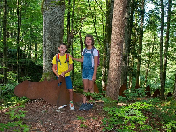 Kinder auf dem Sagenwald bei Obermaiselstein