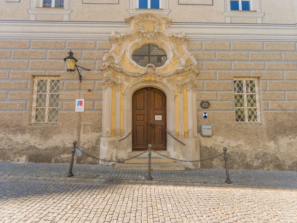 Ehemaliges Piaristenkolleg