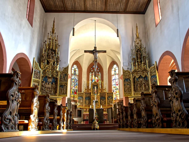 Mittelschiff der Stadtpfarrkirche St. Michael