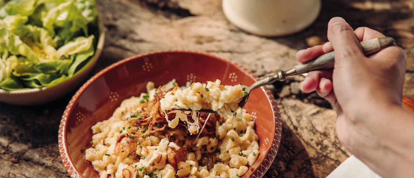 Web_Version-Allgäuer Kässpatzen auf Löffel @TVABS, Jungle GmbH_Andi Mayr