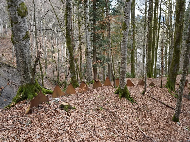 Ruhender Drache am Sagenweg in Obermaiselstein
