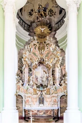 CC-BY-SA-Klinger-Landsberg-Johanniskirche-Innen.jpg