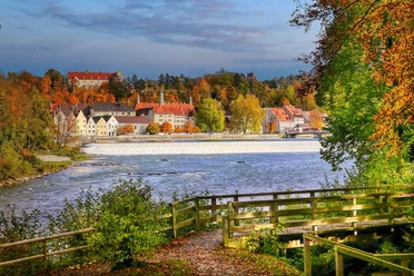 CC-BY-SA-Fietz-Lechwehr-Blick-Herkomer-Park-Landsberg-Herbst - Kopie.jpg