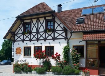 1752558150780-haus detail