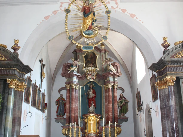 Kath. Kirche St. Nikolaus Pfünz Innenraum Kath. Kirche St. Nikolaus Pfünz Innenraum