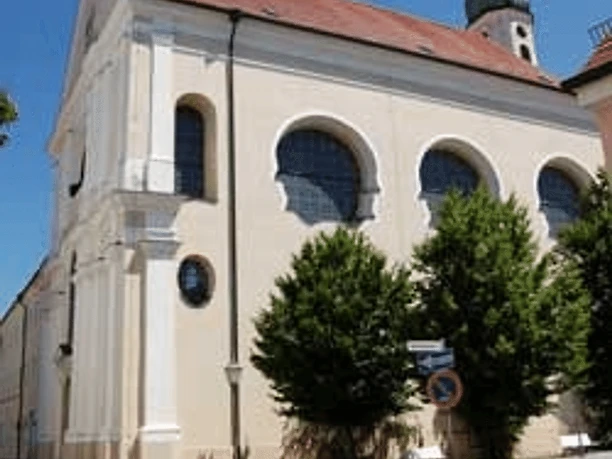 Heilig-Keist-Kirche mit anschließendem, ehemaligen Kloster