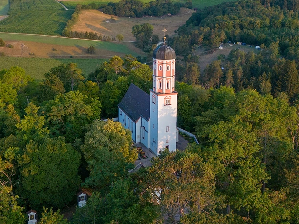 Michelsberg und Pfarrkirche St. Michael Fronhofen