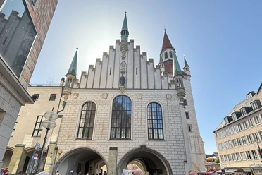 d0875643c6f4-altes-rathaus-3311-foto-regina-gschwandtner.jpg