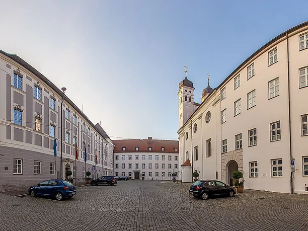 Marktgrafenschloss mit Hofkirche