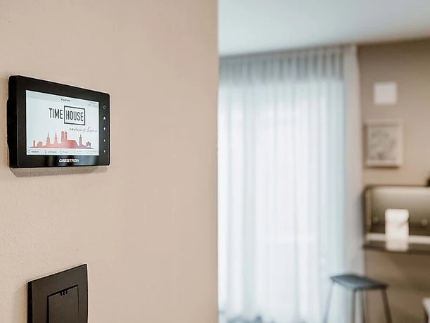 1752560014641-Crestron