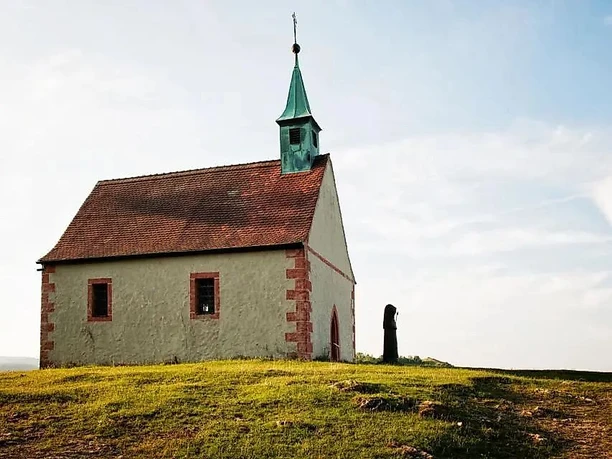Walburgiskapelle auf dem Walberla Walburgiskapelle auf dem Walberla