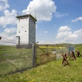 Relikte der alten Grenzanlage: der Grenztum bei Gombertshausen
