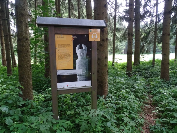 Lauschpunkt am Grabhügel