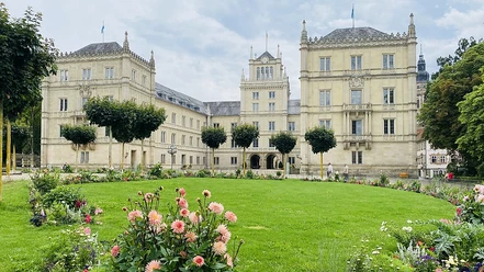 Schloss Ehrenburg mit Rondell