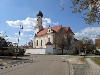 Pfarr- und Wallfahrtskirche St. Leonhard