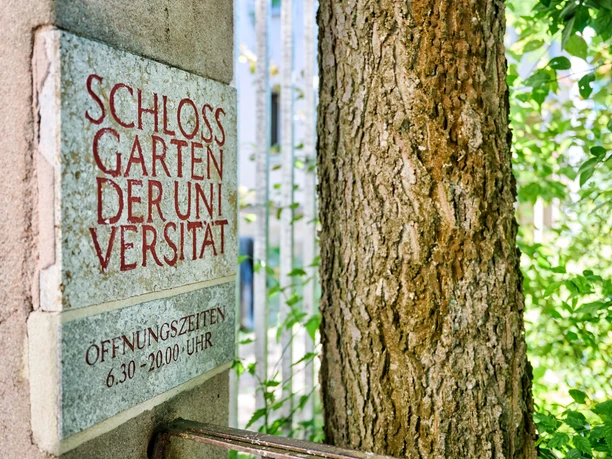 Eingangsschild Schlossgarten