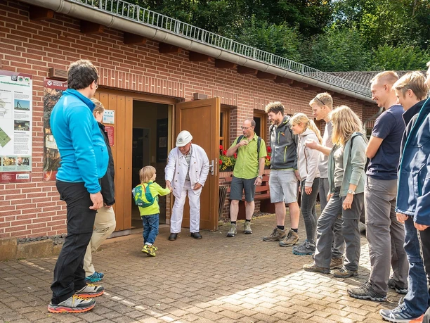 Grube Bindweide Begrüßung