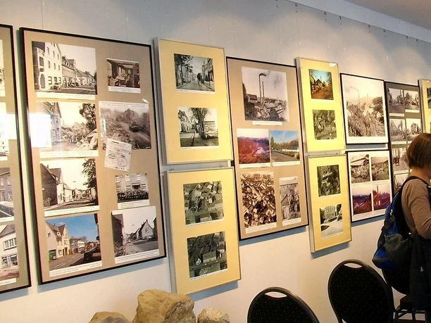 Historisches Quartier mit wechselnder Bilderausste