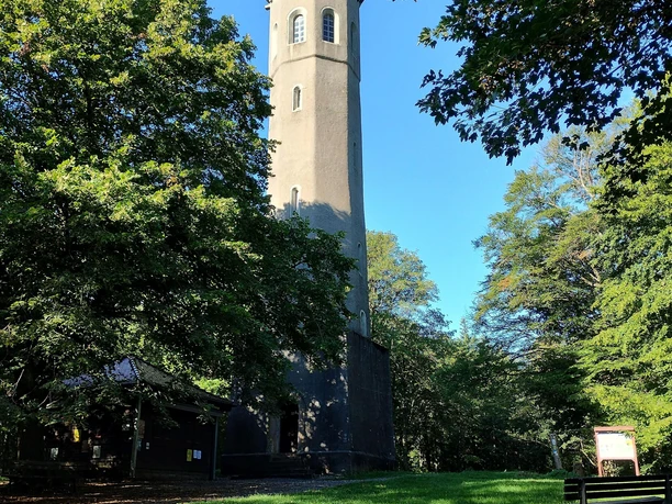 Ludwigsturm und Kiosk