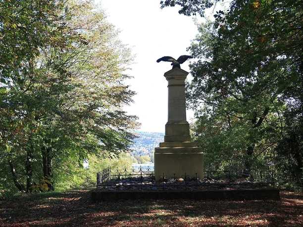 Granadenkmal Wasserliesch (02)