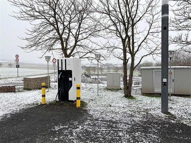 Gesamtansicht E-Tankstelle Gasthof Breit