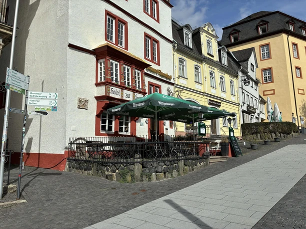 Sitzmöglichkeiten außen Sitzmöglichkeiten außen