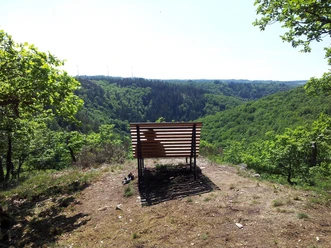 Ruhebank auf der Rabenlay