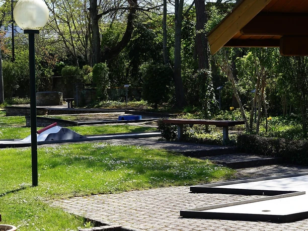 Minigolfplatz Westsseite