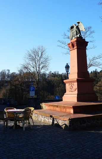 Start am Denkmal in Weilburg