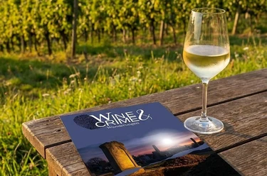Wine & Crime (3)
