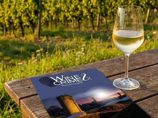 Wine & Crime (3)