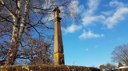 Schaftkreuz im Schlosspark