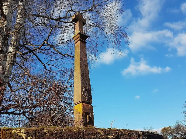 Schaftkreuz im Schlosspark