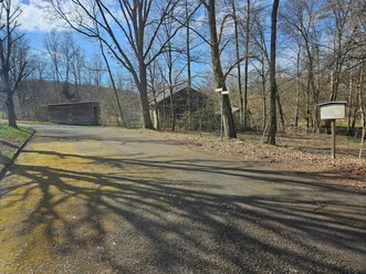 Ansicht Parkplatz an der Motte