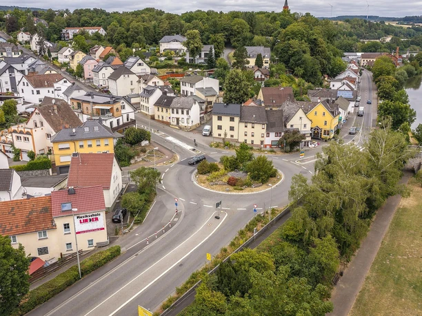Der Kreisverkehr "Neue Lahnbrücke" im Überblick Der Kreisverkehr "Neue Lahnbrücke" im Überblick