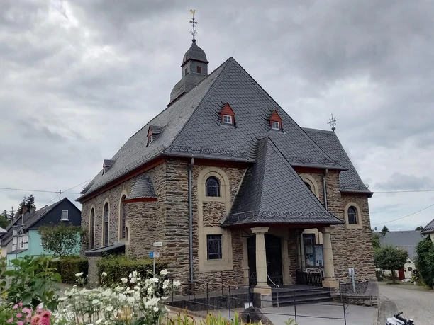 Kath. Kirche St. Philippus und Jakobus