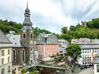 Altstadt Monschau mit Rotem Haus