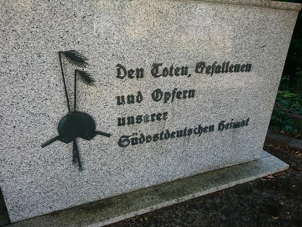 Gedenkstein am Heimatmuseum