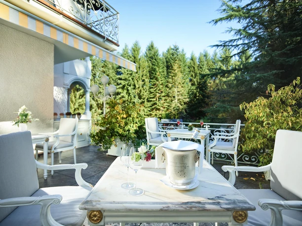 Terrasse Waldhotel Sonnora