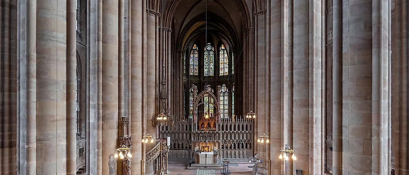 Mittelschiff der Elisabethkirche