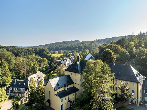 Kloster und Wallfahrtskirche-Vogelperspektive