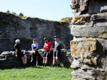 Pause in der Burgruine Baldenau