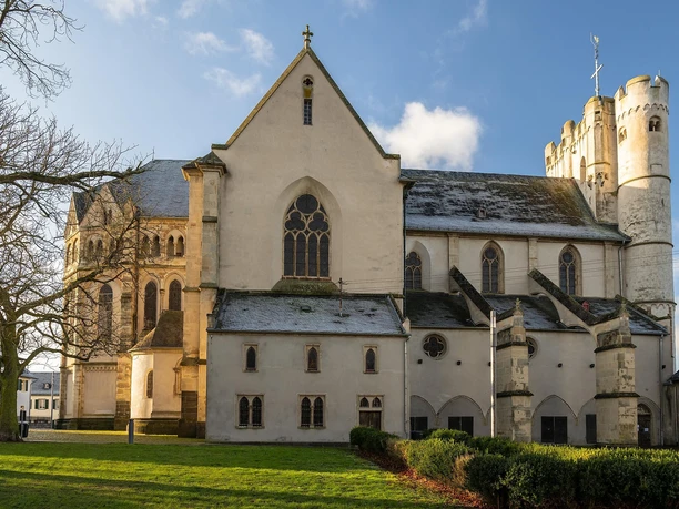 Stiftskirche St. Martin und St. Severus