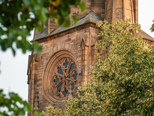Die Kirche ist spätgotisch erneuert worden