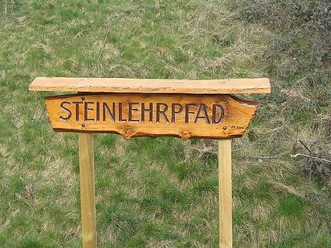 Steinlehrpfad