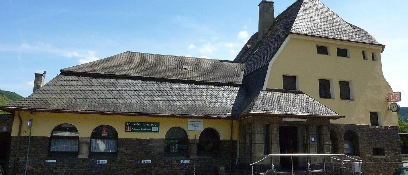 Bahnhofsgebäude