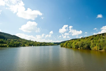 Blick auf den Kronenburger See