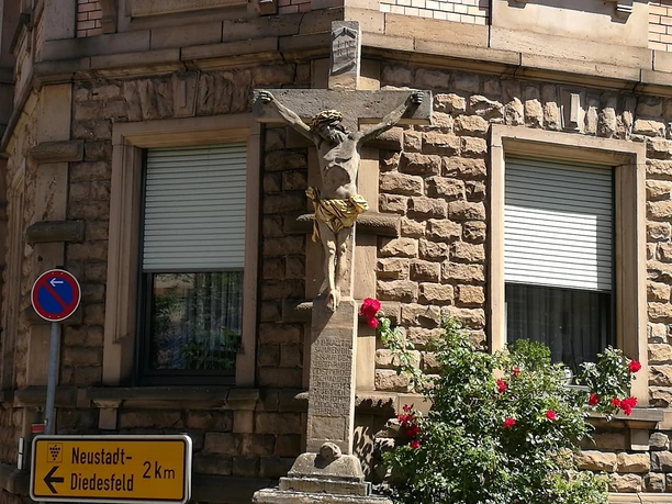 Flurkreuz in der oberen Bahnhofstraße