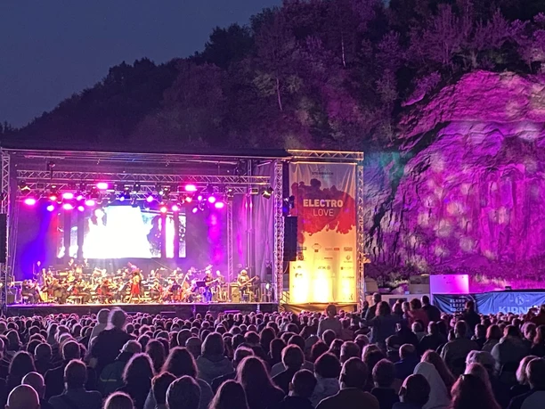 Blick auf die Bühne